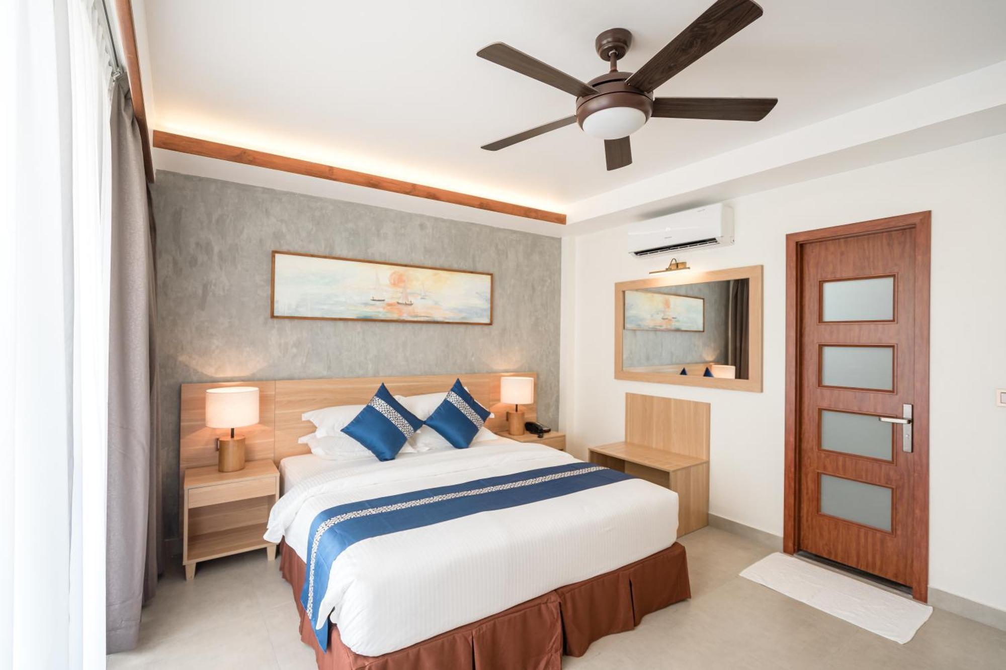 Ayala Oceanview Maldives Hotel Gulhi Exterior photo