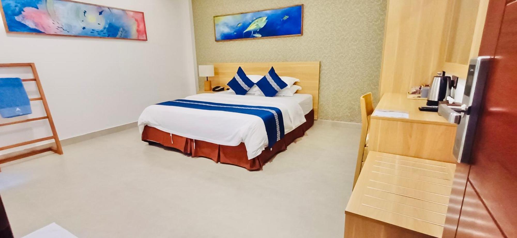 Ayala Oceanview Maldives Hotel Gulhi Exterior photo